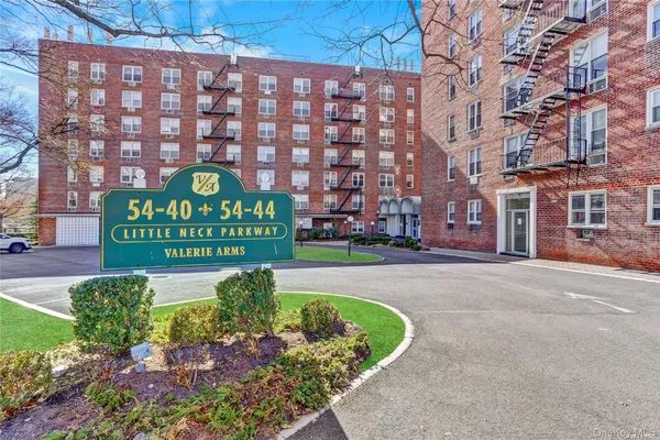 $259,000 | 54-44 Little Neck Parkway, Unit 5U | Little Neck