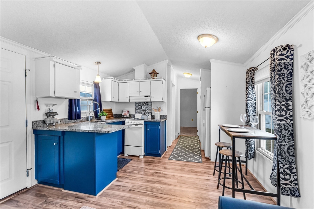 93 Grochmal Avenue, Unit 96 Springfield, MA 01151 - Photo 4 of 18 Gallery Image 4
