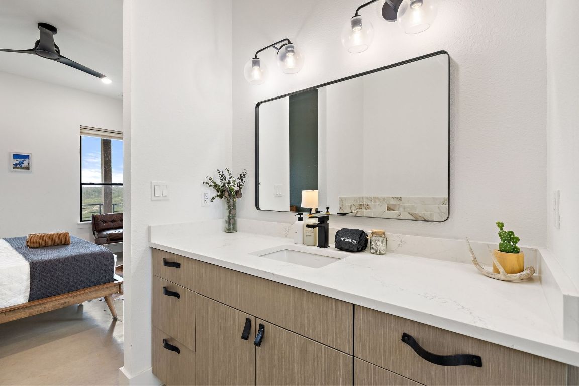11 Sacramento Boerne, TX 78006 - Photo 26 of 40 Bathroom with vanity