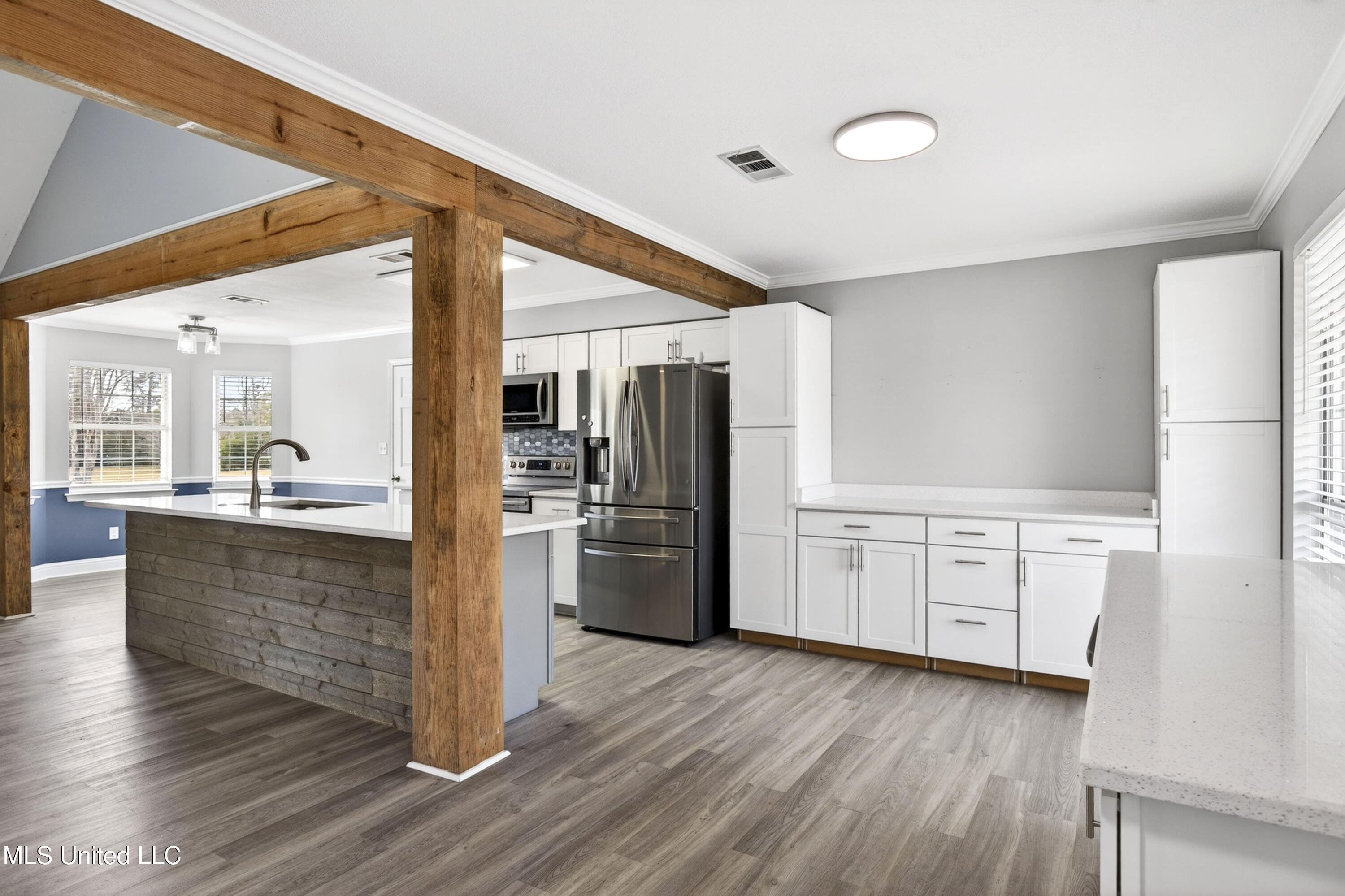 15517 Shriners Boulevard Biloxi, MS 39532 - Photo 11 of 43 15517ShrinersBlvd-11