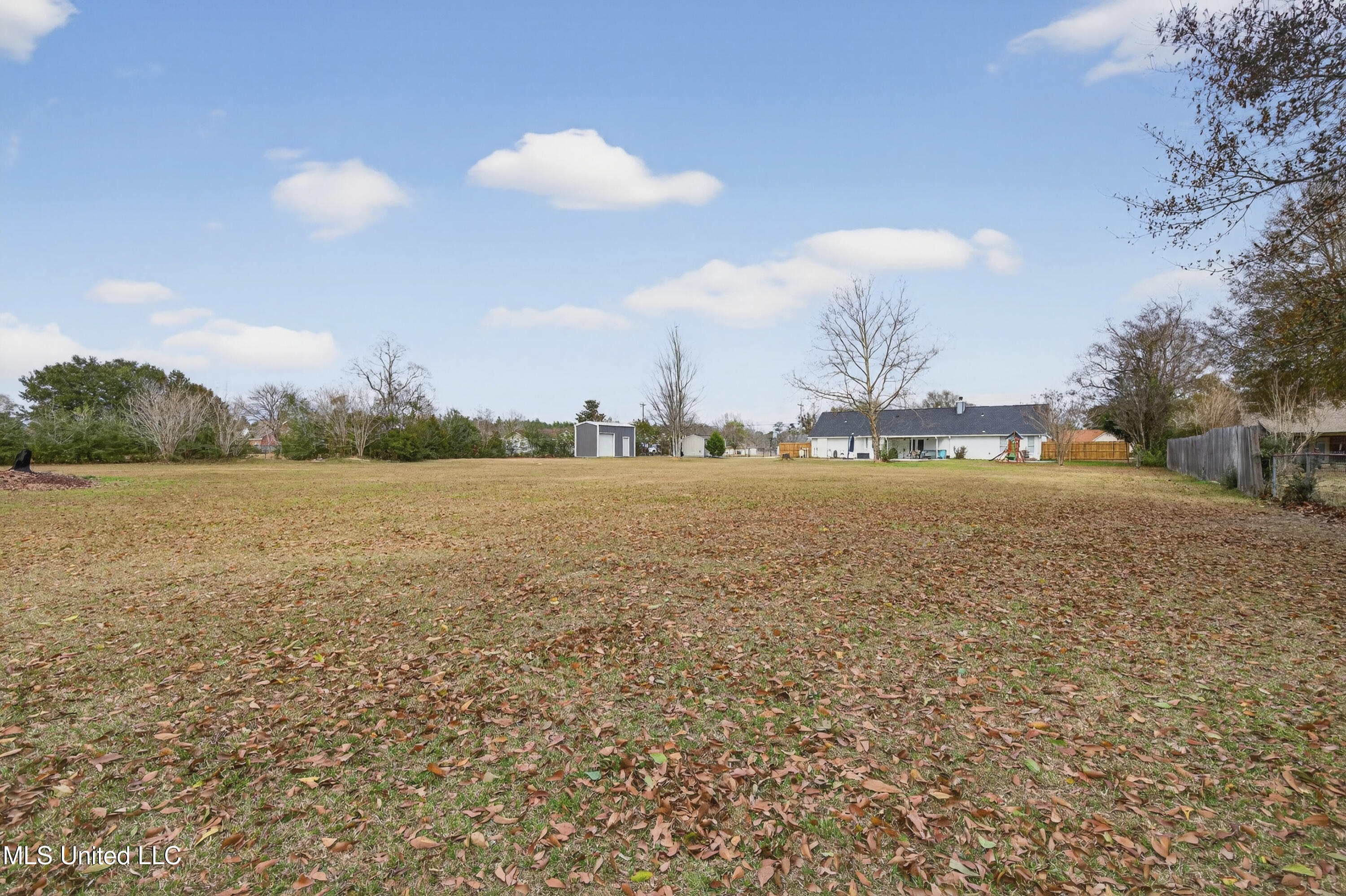 15517 Shriners Boulevard Biloxi, MS 39532 - Photo 34 of 43 15517ShrinersBlvd-34