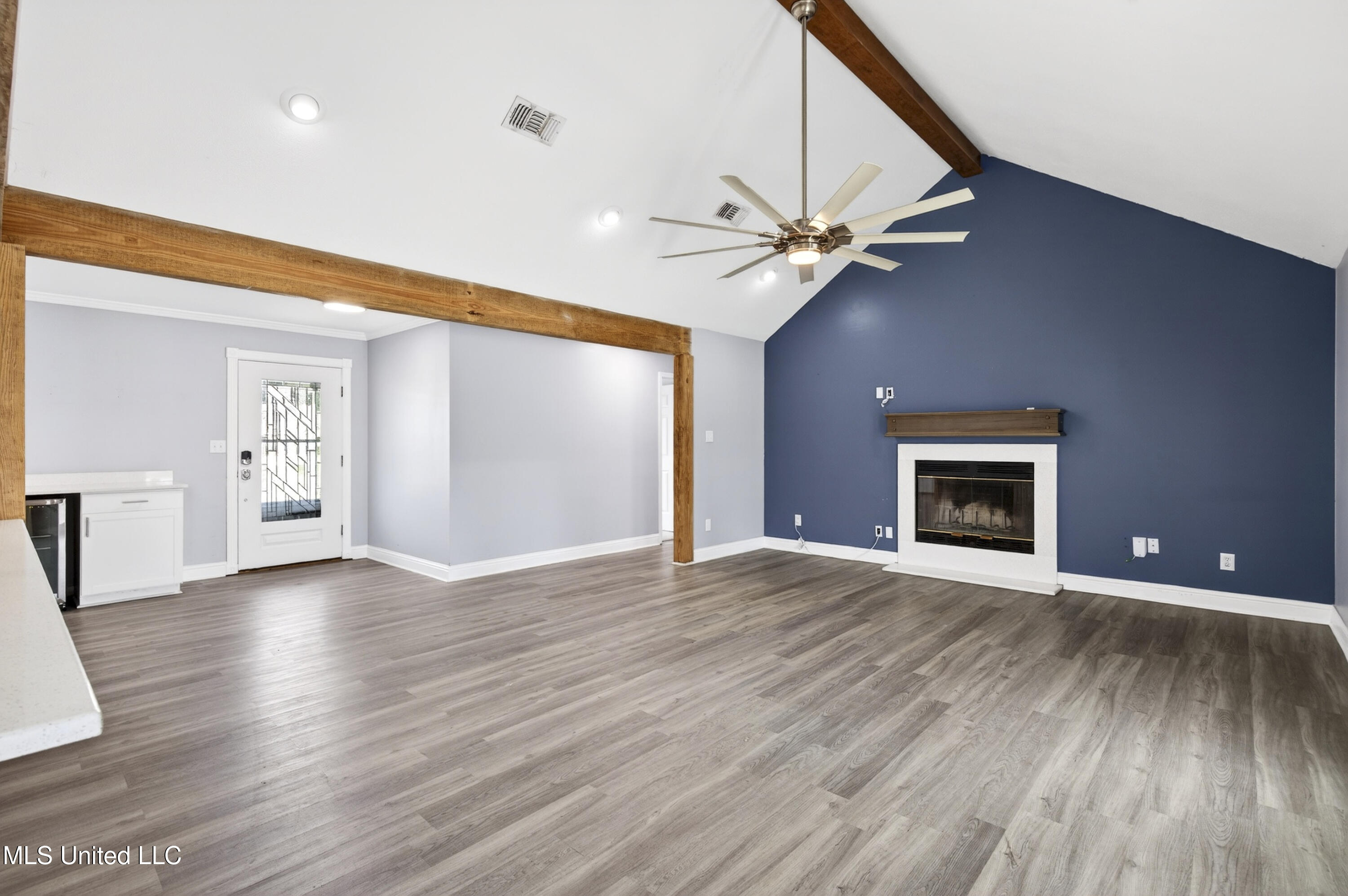 15517 Shriners Boulevard Biloxi, MS 39532 - Photo 8 of 43 15517ShrinersBlvd-8