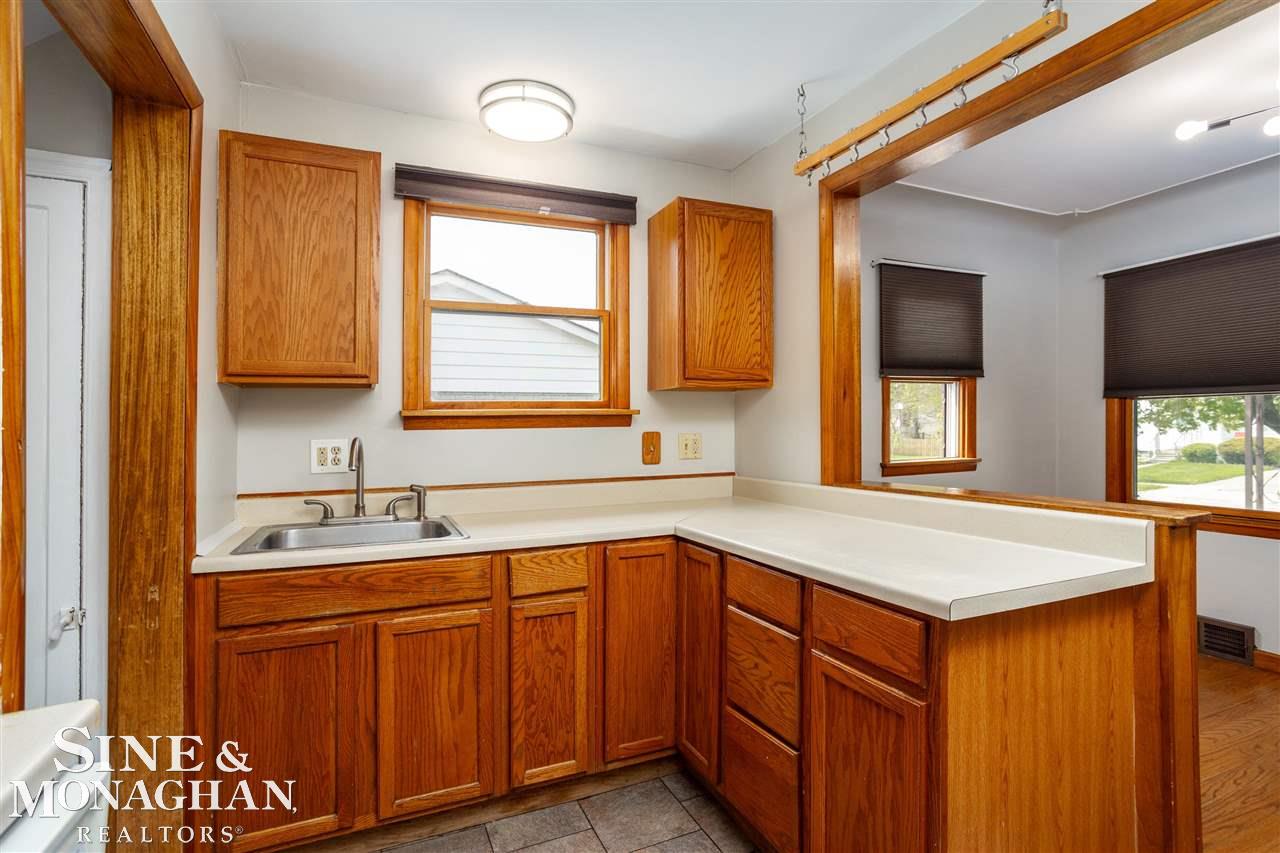 22152 Hayes Avenue Eastpointe, MI 48021 - Photo 6 of 44
