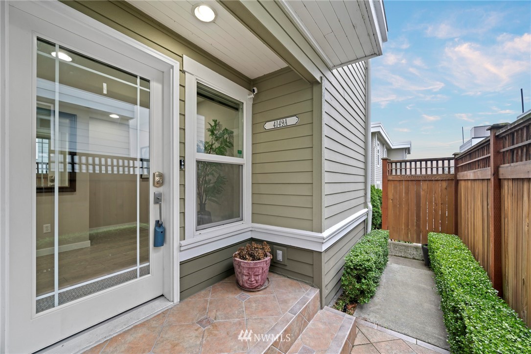 4149 Southwest Frontenac Street, Unit A Seattle, WA 98136 - Photo 4 of 26