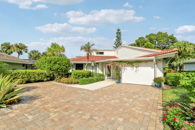 $700,000 | 13886 Whispering Lakes Lane, Palm Beach Gardens, FL 33418