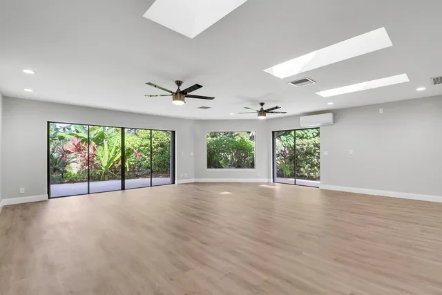 $700,000 | 13886 Whispering Lakes Lane, Palm Beach Gardens, FL 33418