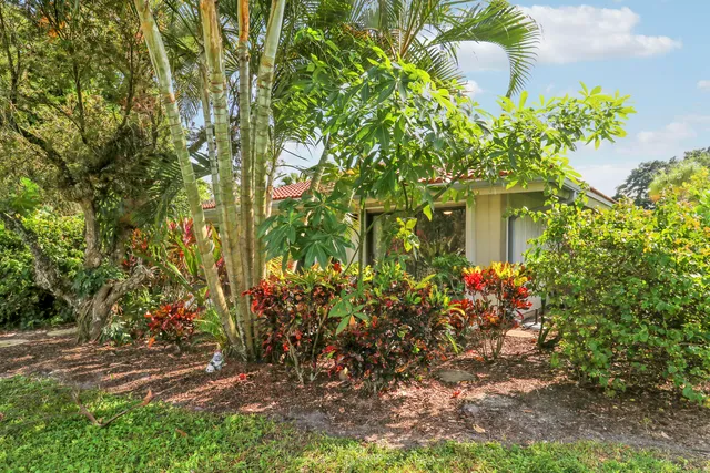 $700,000 | 13886 Whispering Lakes Lane, Palm Beach Gardens, FL 33418