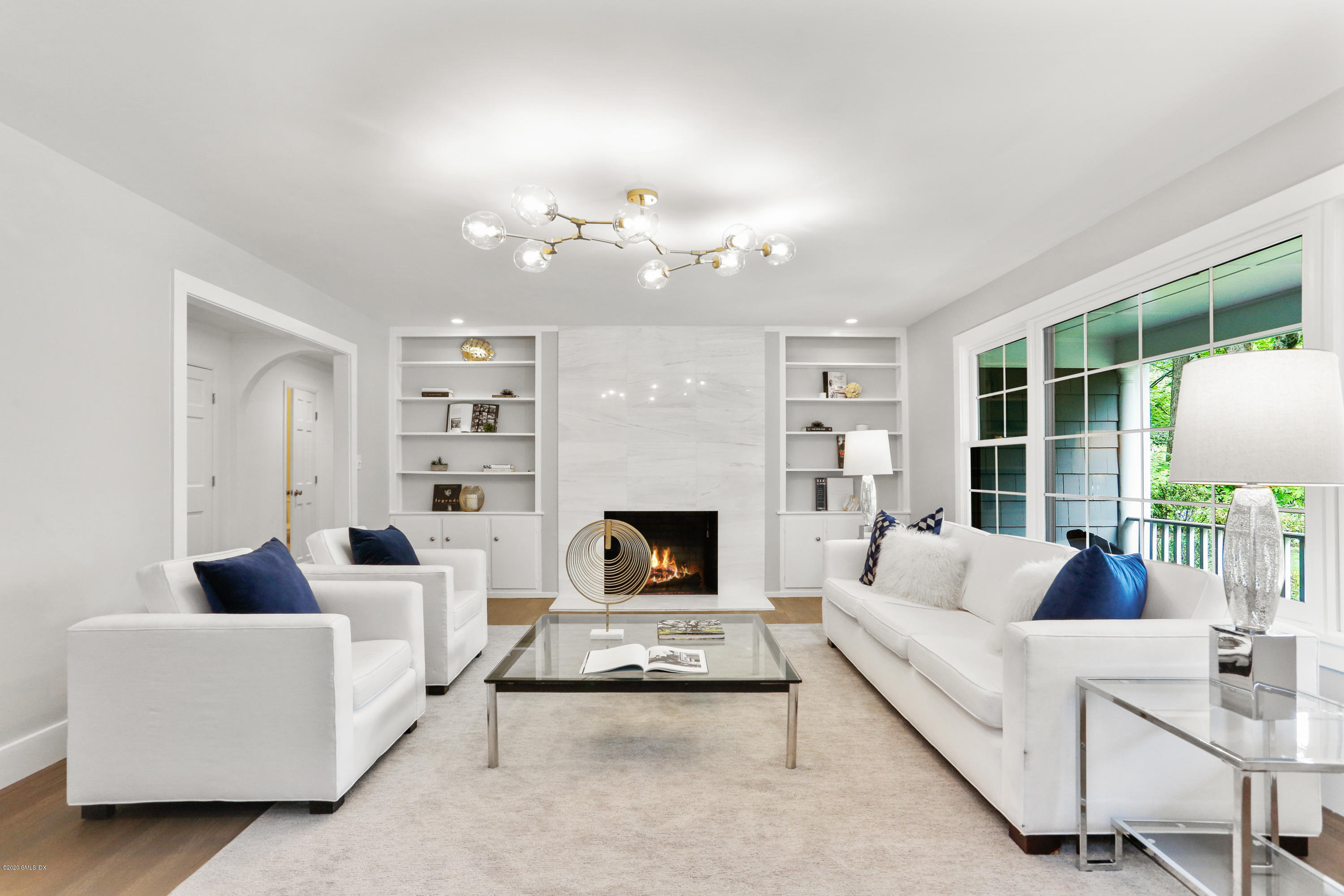 15 Widgeon Way Greenwich, CT 06830 - Photo 3 of 18 15 Widgeon Way Living Room