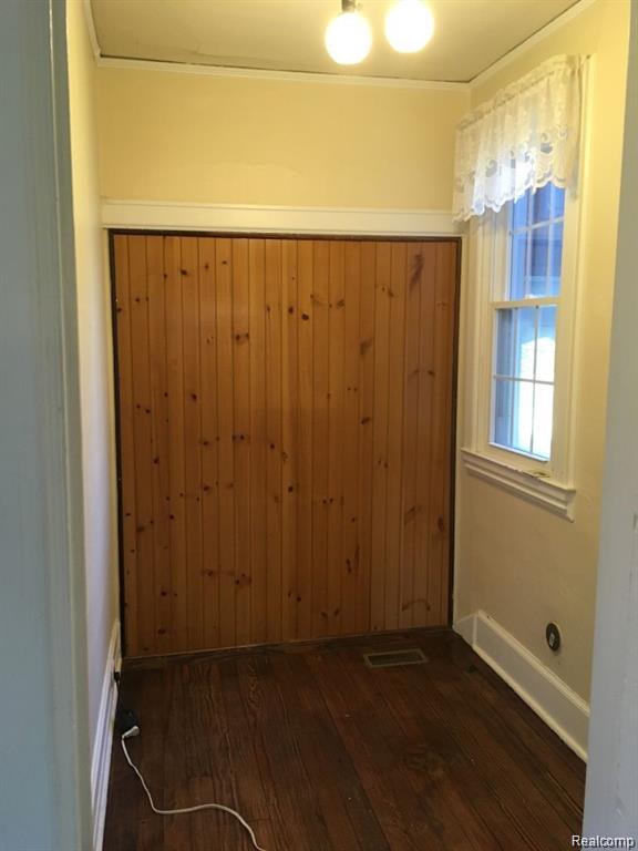 20985 Halsted Road Northville, MI 48167 - Photo 8 of 30