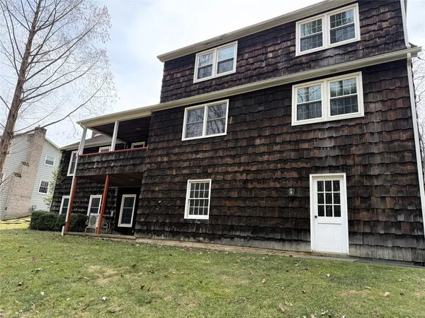 $285,300 | 284 Ridgefield Road, Endicott, NY 13760