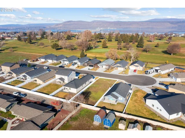 $99,000 | 313 Riverwood Court, Umatilla, OR 97882