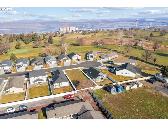 $99,000 | 313 Riverwood Court, Umatilla, OR 97882