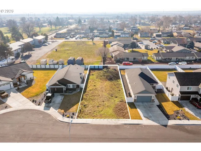 $99,000 | 313 Riverwood Court, Umatilla, OR 97882