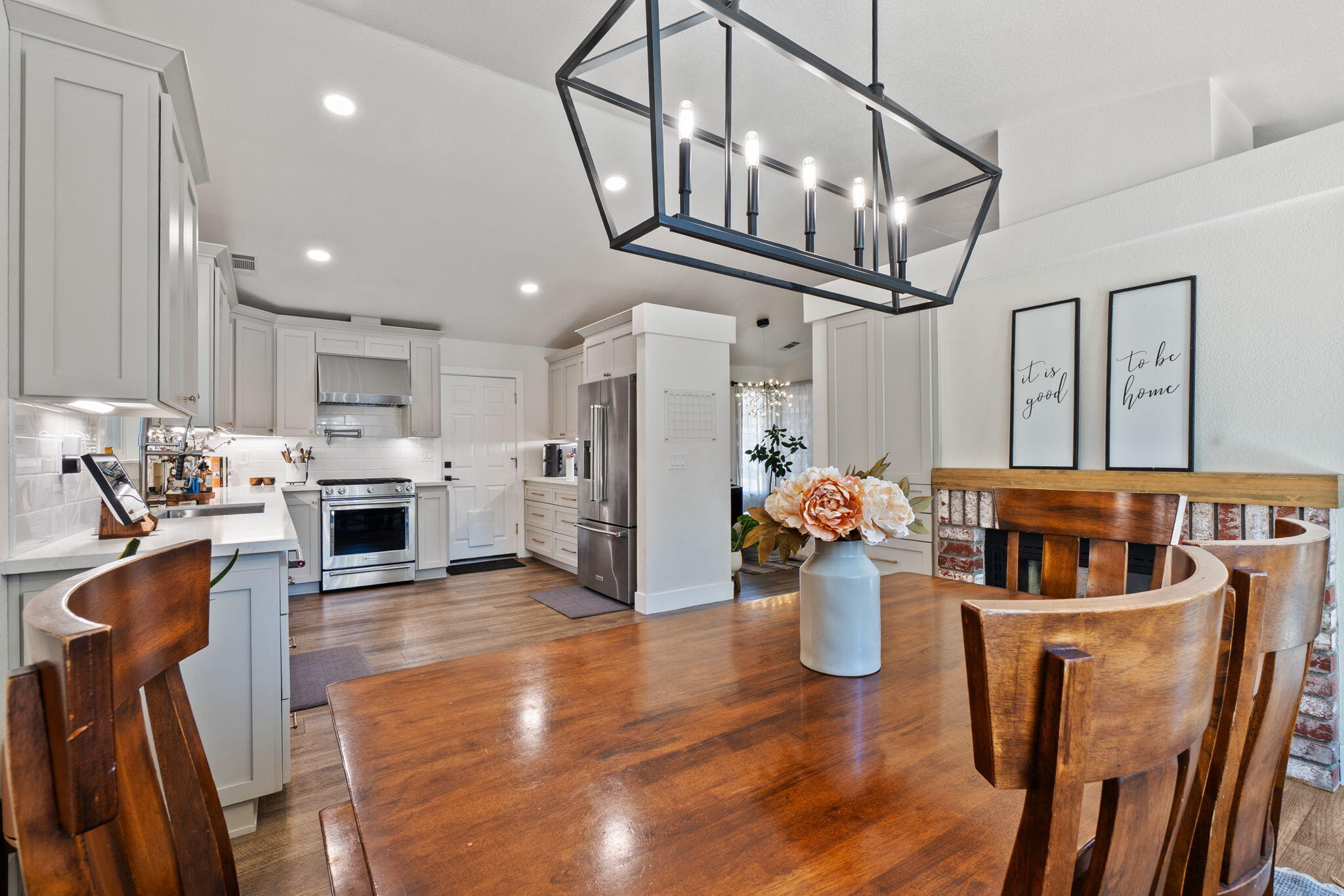 2178 Hemingway Street Redding, CA 96003 - Photo 12 of 45 12-web-or-mls-BiggerFlow Real Estate Med