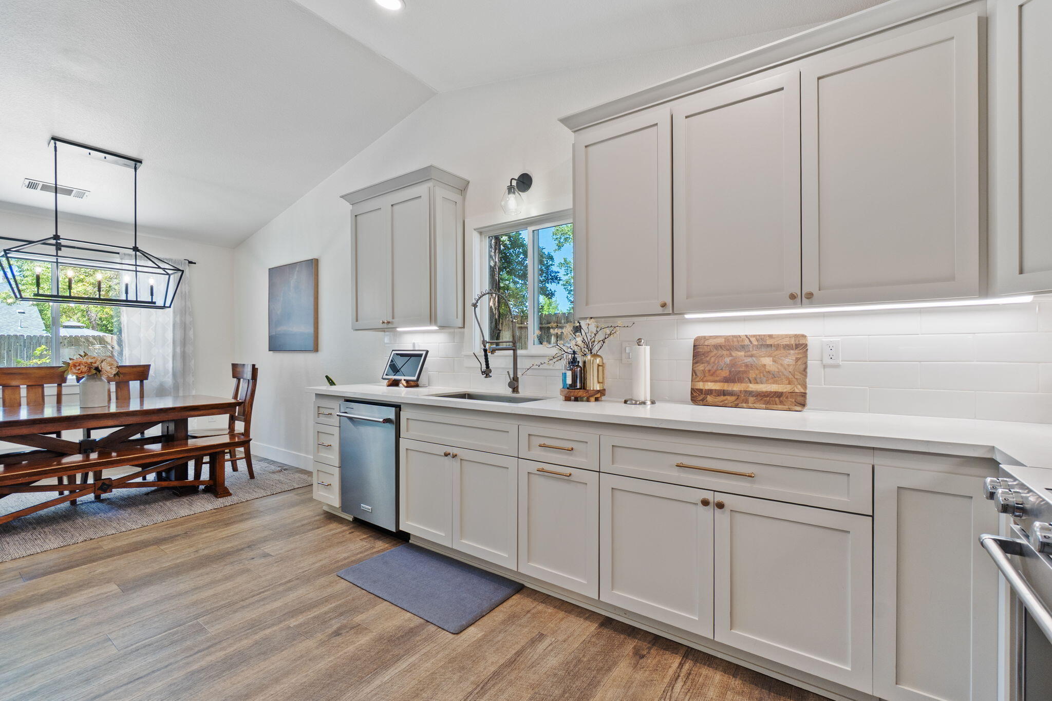 2178 Hemingway Street Redding, CA 96003 - Photo 17 of 45 17-web-or-mls-BiggerFlow Real Estate Med