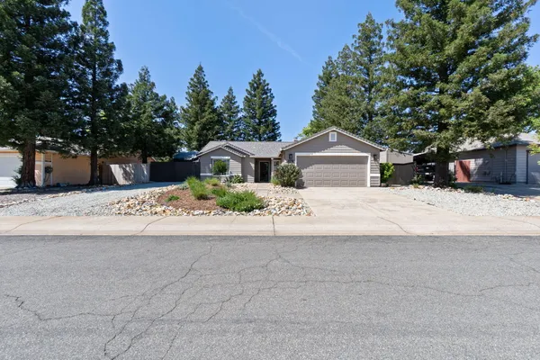 $424,900 | 2178 Hemingway Street, Redding, CA 96003