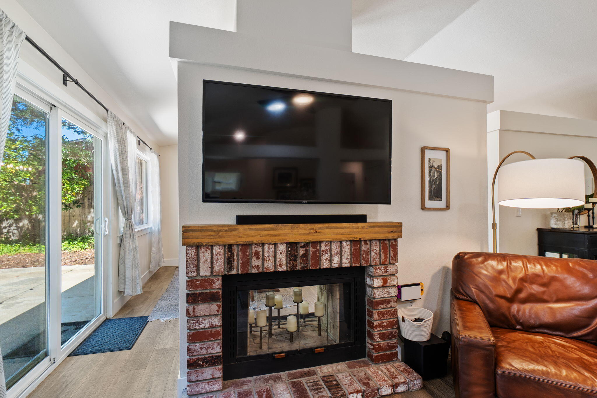 2178 Hemingway Street Redding, CA 96003 - Photo 6 of 45 6-web-or-mls-BiggerFlow Real Estate Medi