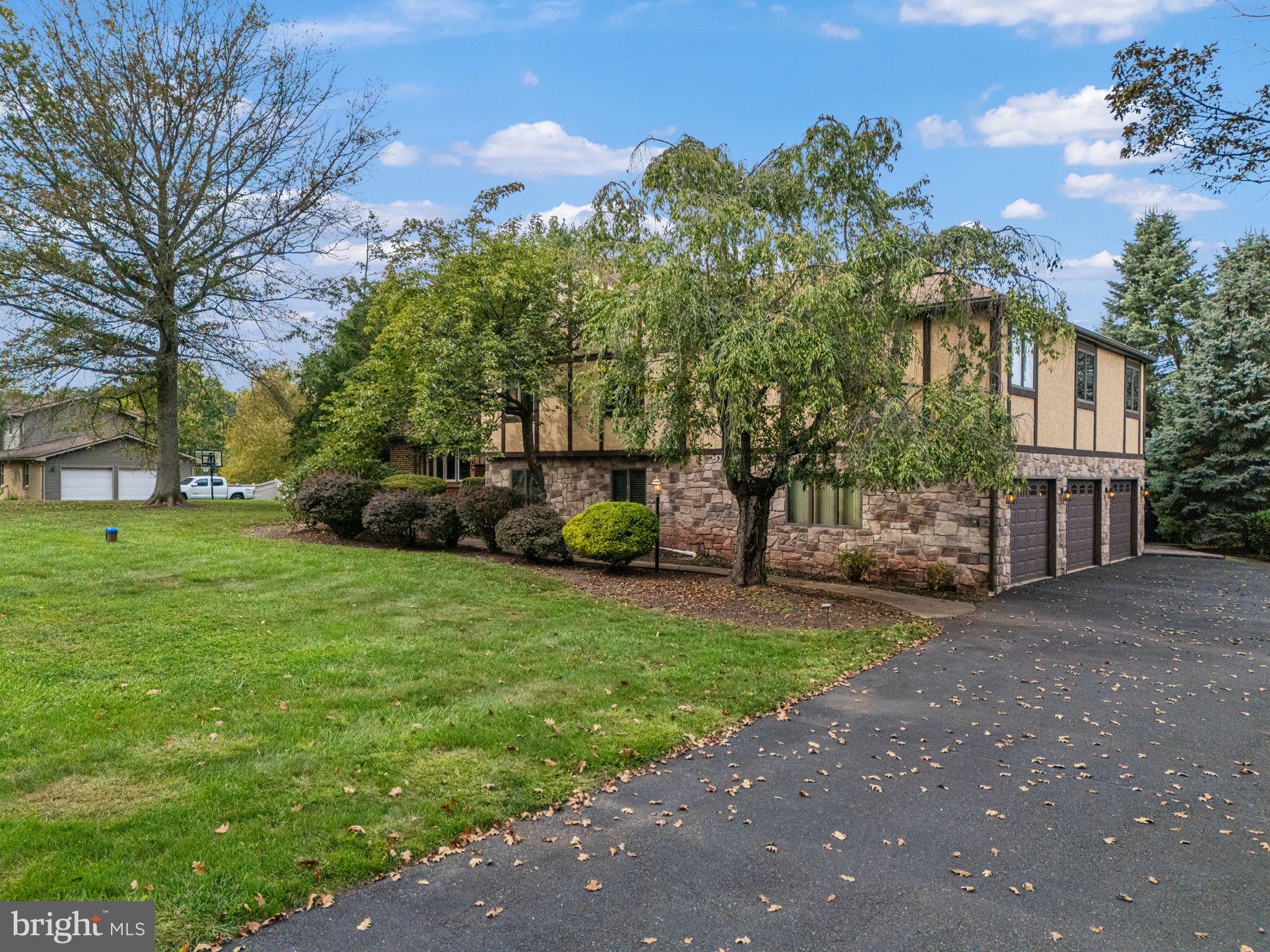 1995 Peppermint Road Coopersburg, PA 18036 - Photo 3 of 67