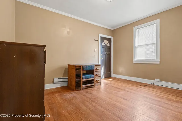 a view of a livingroom with furniture