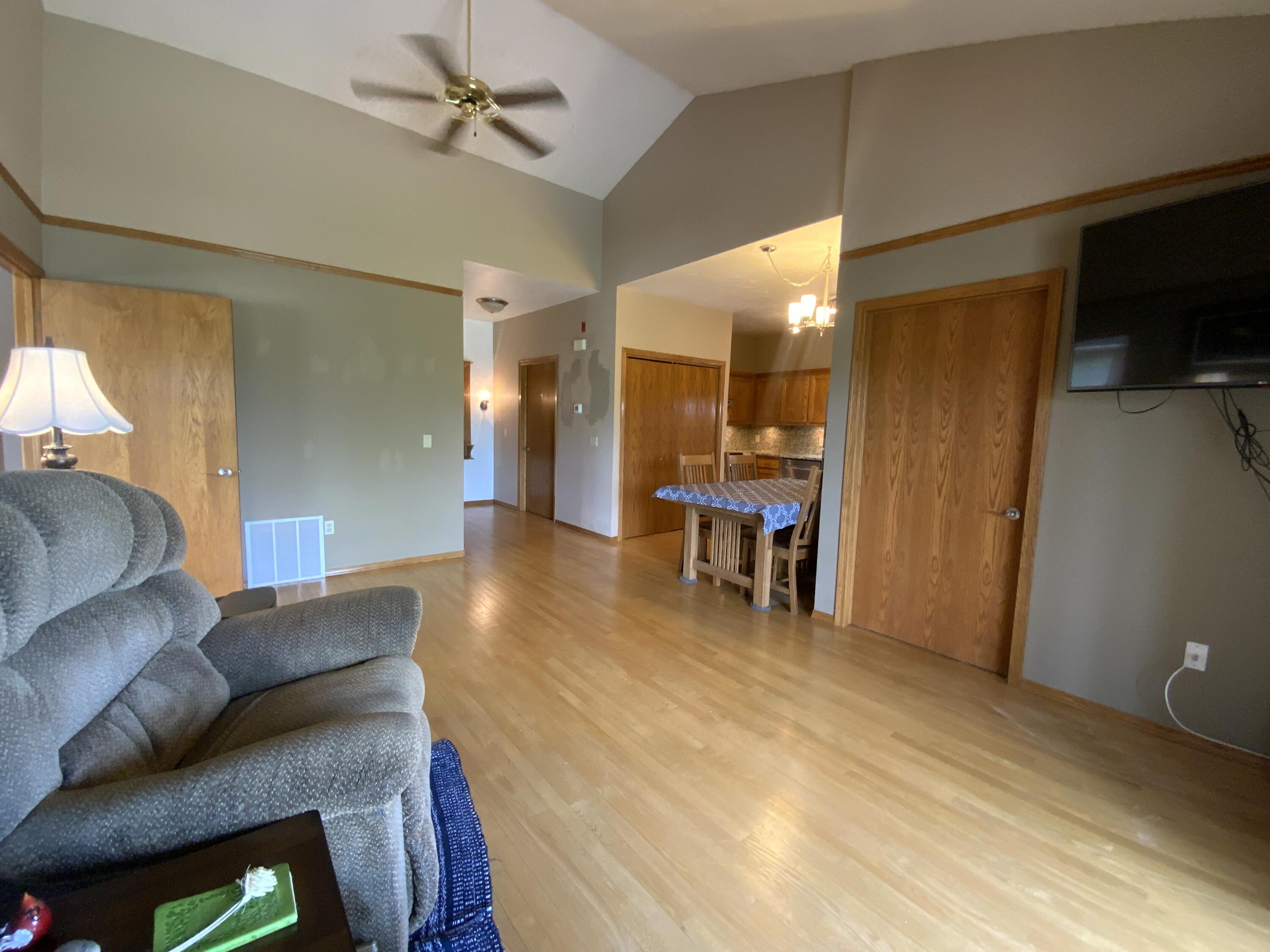 1807 Ridgeway Drive, Unit 38 De Pere, WI 54115 - Photo 4 of 39 living room