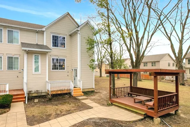 $275,000 | 1663 Liberty Street, Hanover Park, IL 60133