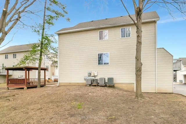 $275,000 | 1663 Liberty Street, Hanover Park, IL 60133