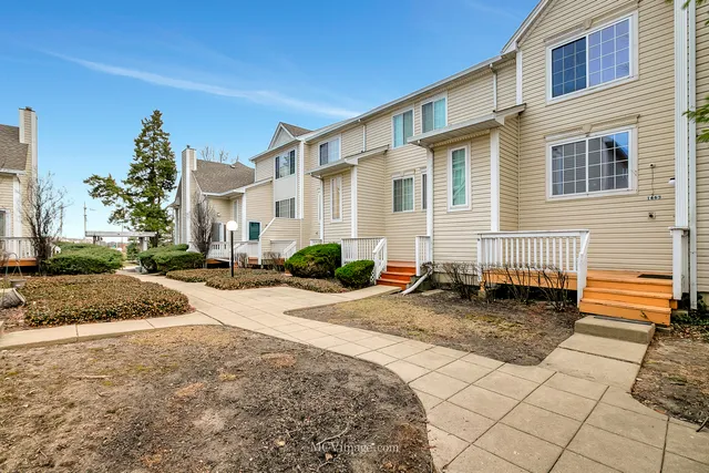 $275,000 | 1663 Liberty Street, Hanover Park, IL 60133