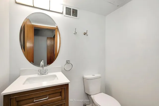 $275,000 | 1663 Liberty Street, Hanover Park, IL 60133