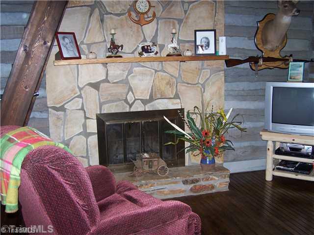1409 Bud Tilley Road Pinnacle, NC 27043 - Photo 4 of 14 Living Room.