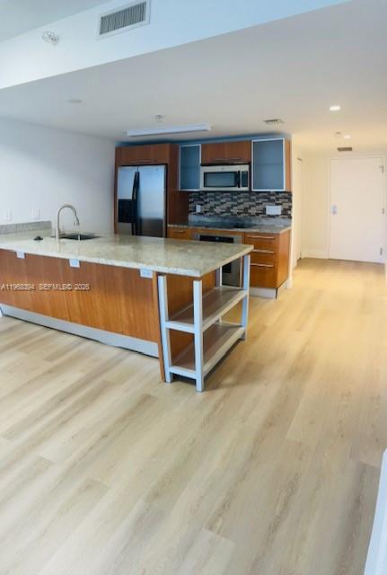 185 Southwest 7th Street, Unit 1605 Miami, FL 33130 - Photo 14 of 22 a view of kitchen and microwave
