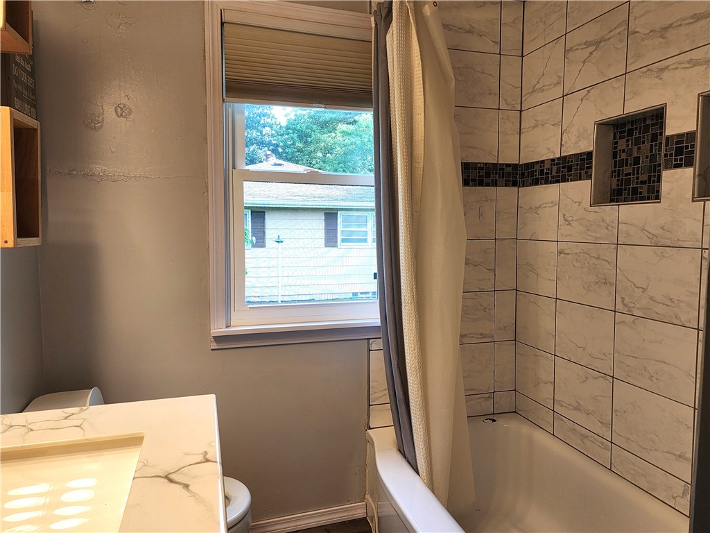565 North Lake Shore Drive Decatur, IL 62521 - Photo 19 of 35 Gallery Image 19