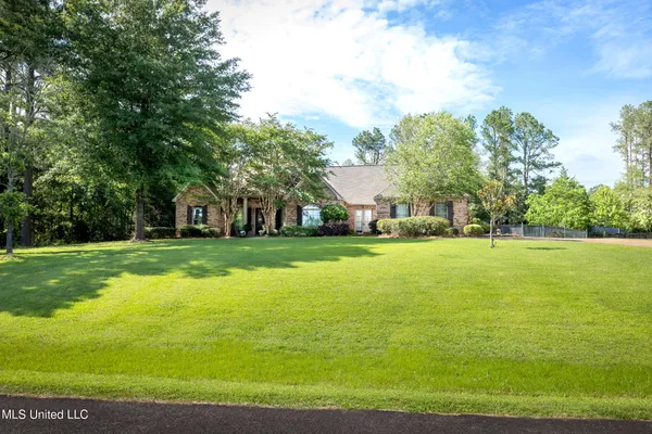 $599,000 | 308 Pinehurst Circle, Ridgeland, MS 39157