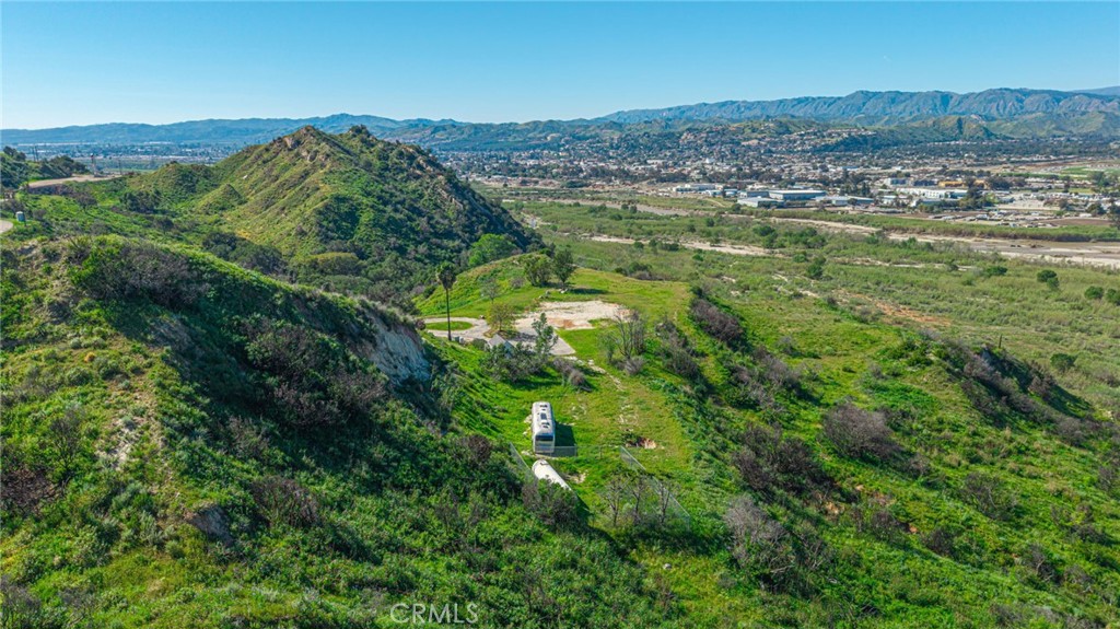 18500 South Mountain Road Santa Paula, CA 93060 - Photo 12 of 35 a view of a city with mountains in the background