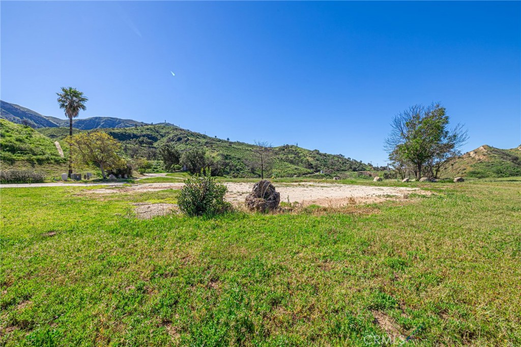 18500 South Mountain Road Santa Paula, CA 93060 - Photo 23 of 35 a view of a lake with a yard