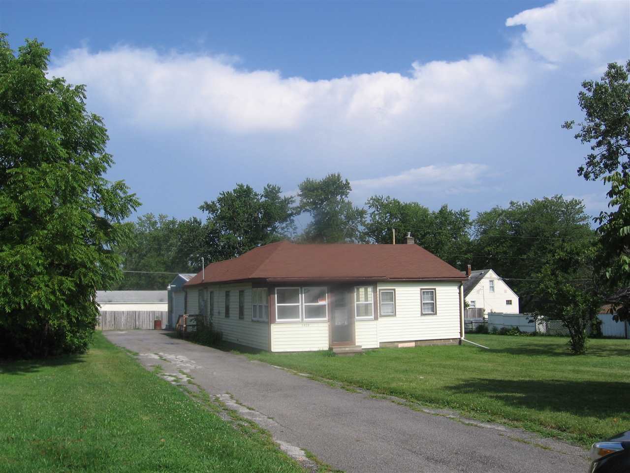 5020 Hatfield Road Fort Wayne, IN 46808 - Photo 1 of 18 Gallery Image 1