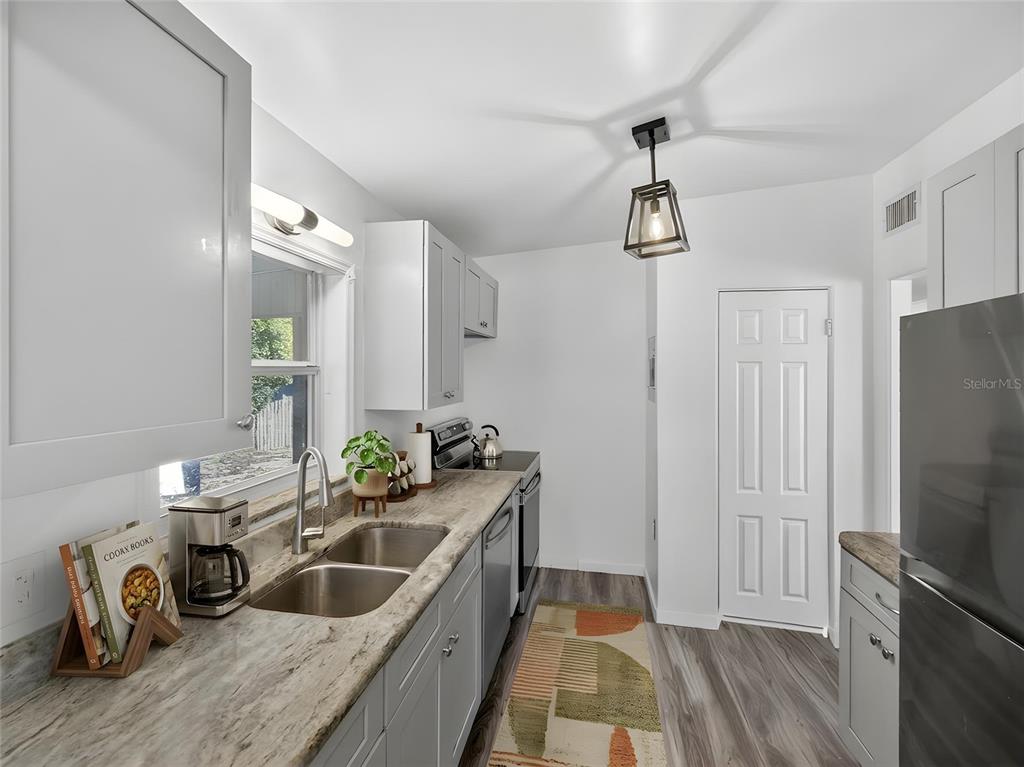 4708 Abaca Street Orlando, FL 32808 - Photo 12 of 39