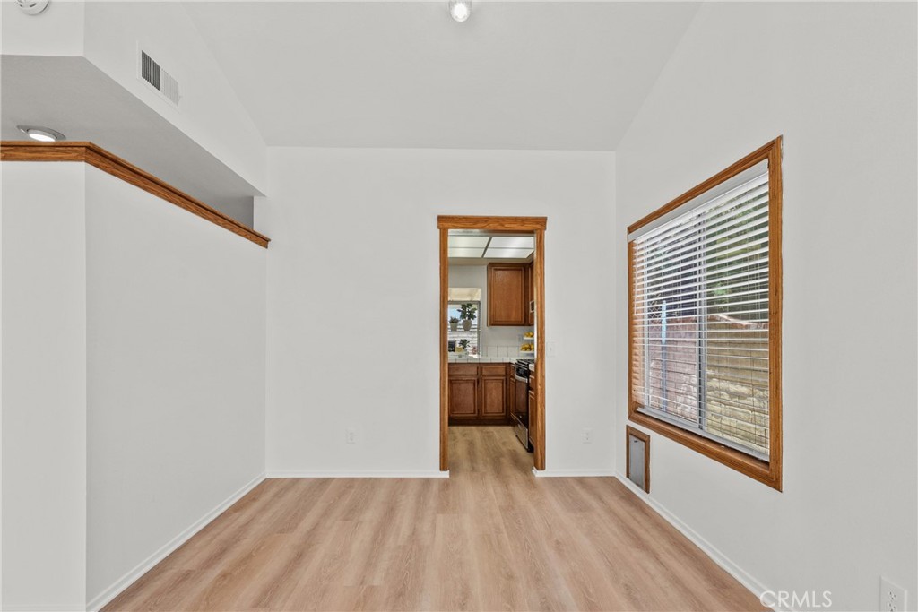 28511 Victoria Road Castaic, CA 91384 - Photo 7 of 37