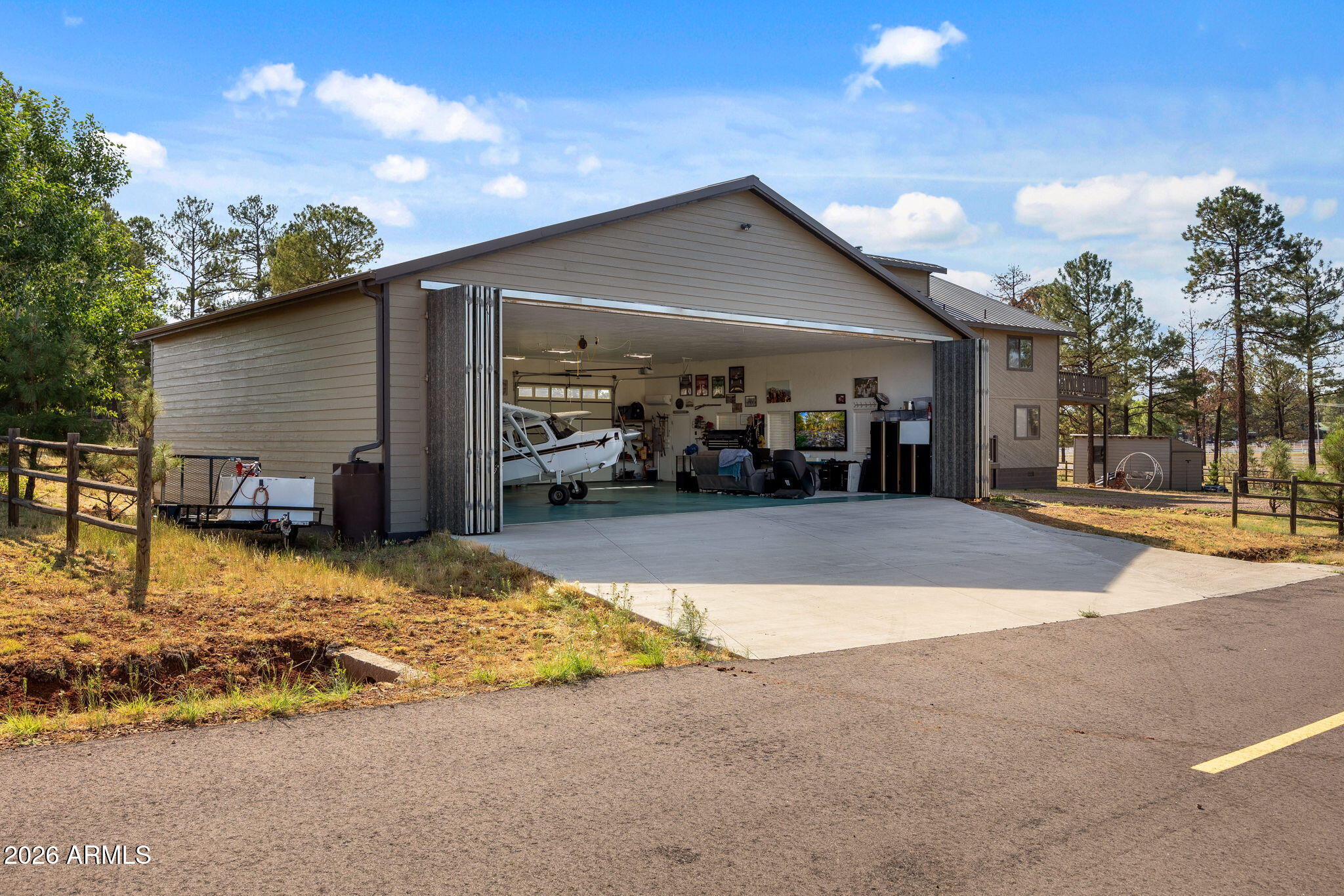 2266 Spitfire Circle Overgaard, AZ 85933 - Photo 35 of 49 2266 Spitfire