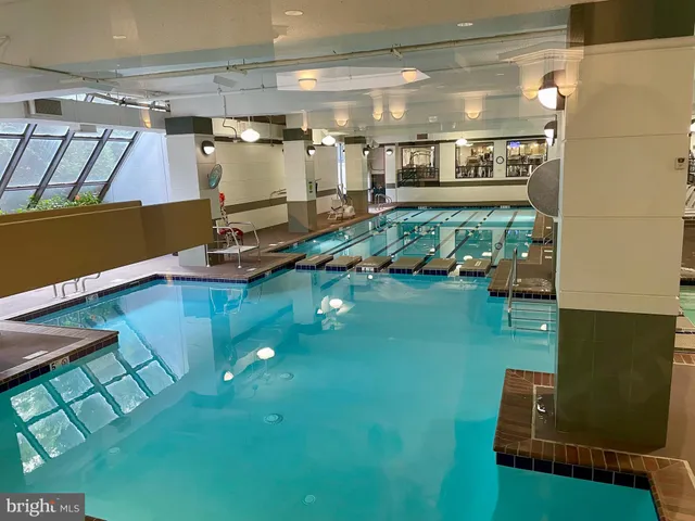 $390,000 | 205 Yoakum Parkway, Unit 823, Alexandria, VA 22304