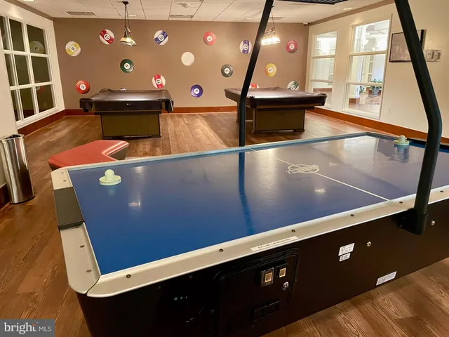 $390,000 | 205 Yoakum Parkway, Unit 823, Alexandria, VA 22304