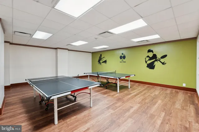 $390,000 | 205 Yoakum Parkway, Unit 823, Alexandria, VA 22304