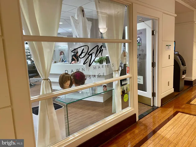 $390,000 | 205 Yoakum Parkway, Unit 823, Alexandria, VA 22304