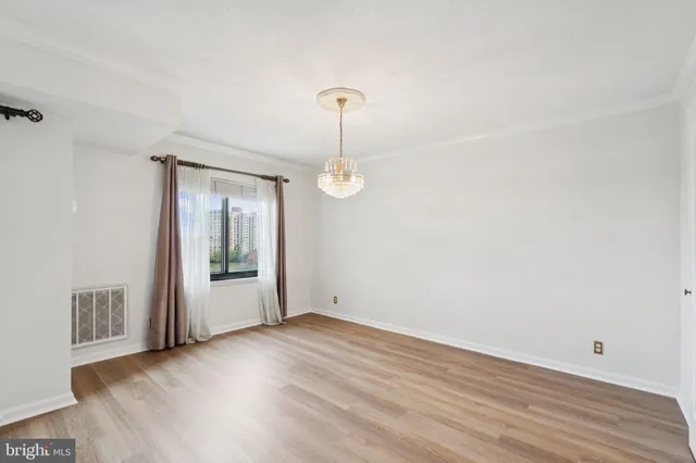 $390,000 | 205 Yoakum Parkway, Unit 823, Alexandria, VA 22304