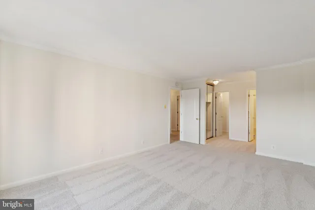 $390,000 | 205 Yoakum Parkway, Unit 823, Alexandria, VA 22304