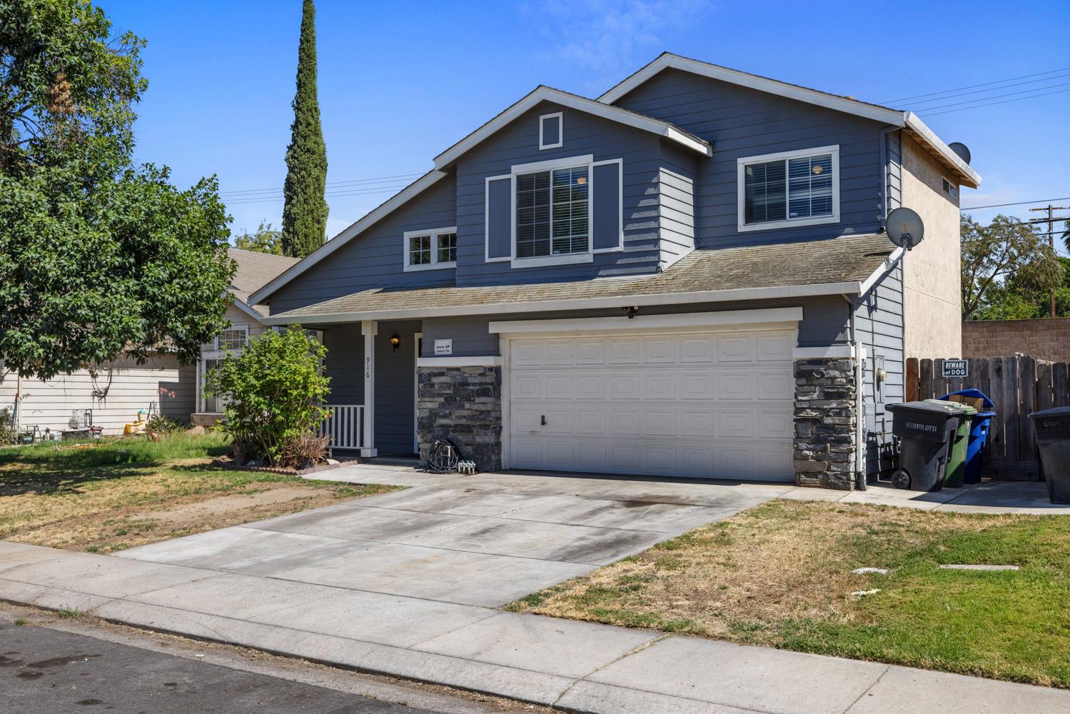 916 Fall River Drive Modesto, CA 95351 - Photo 2 of 33