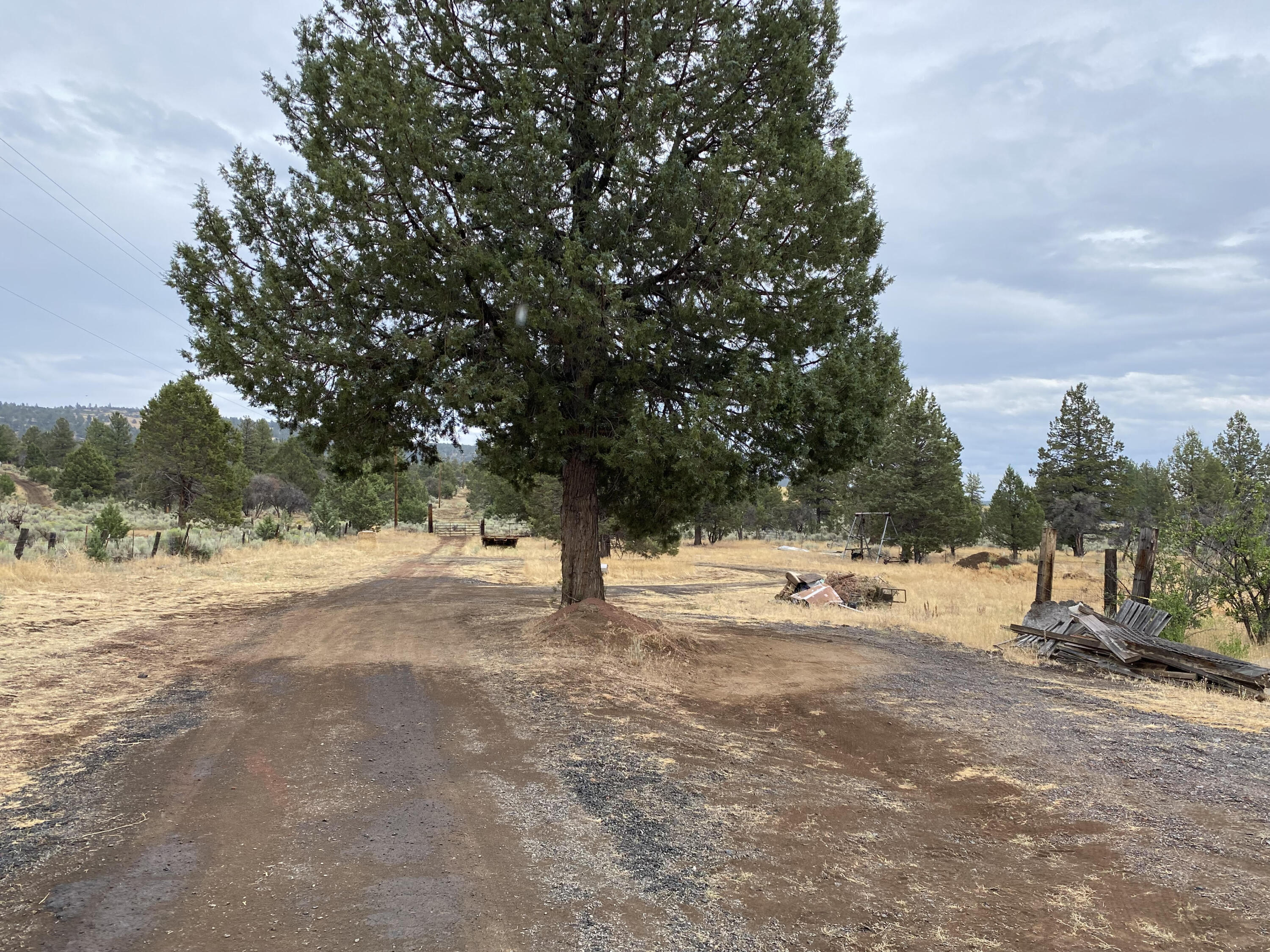 12823 Bliss Road Bonanza, OR 97623 - Photo 15 of 38 h16