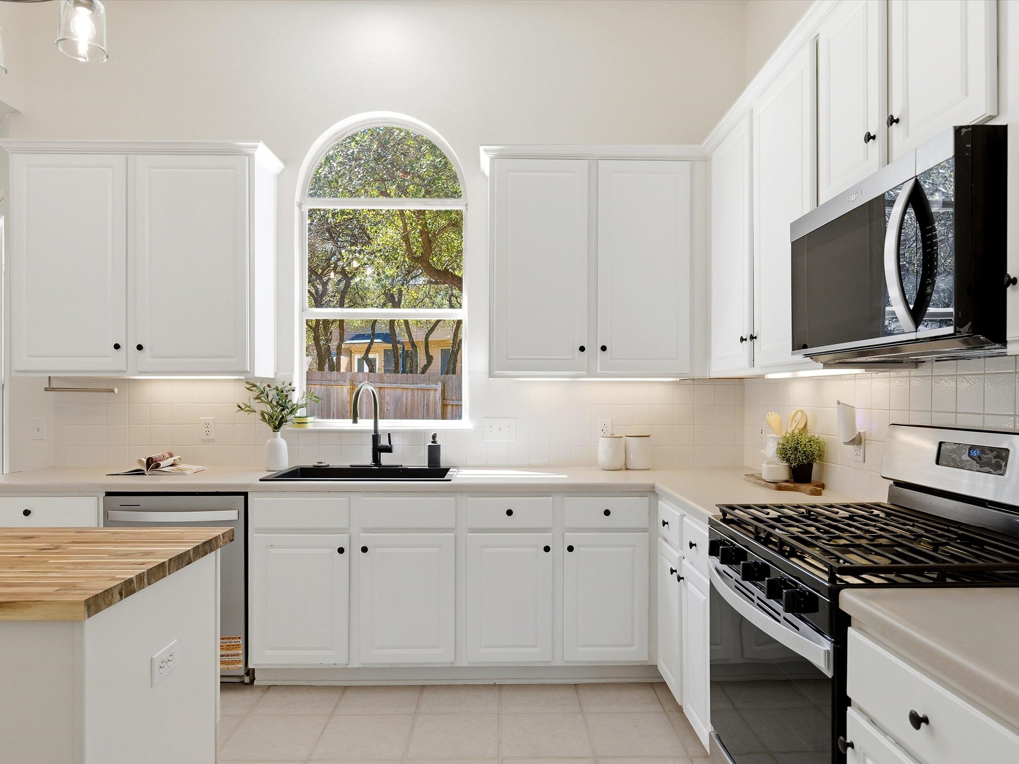 501 River Down Road Georgetown, TX 78628 - Photo 10 of 34