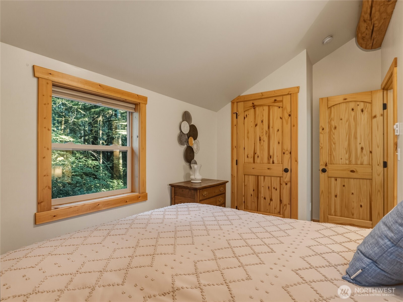 7482 Miller Way Deming, WA 98244 - Photo 15 of 35