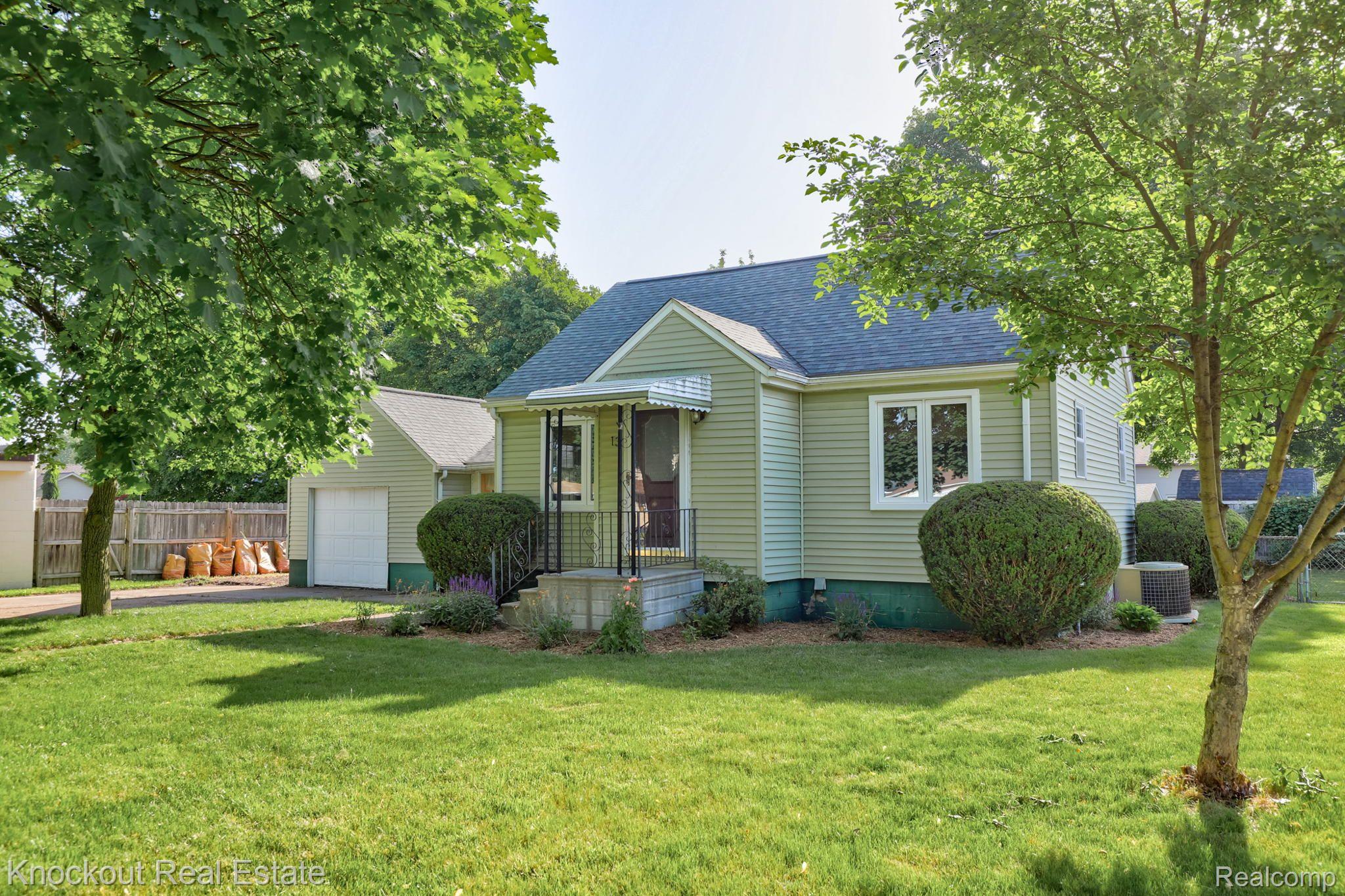 13 South Lincoln Road Bay City, MI 48708 - Photo 1 of 35 Gallery Image 1