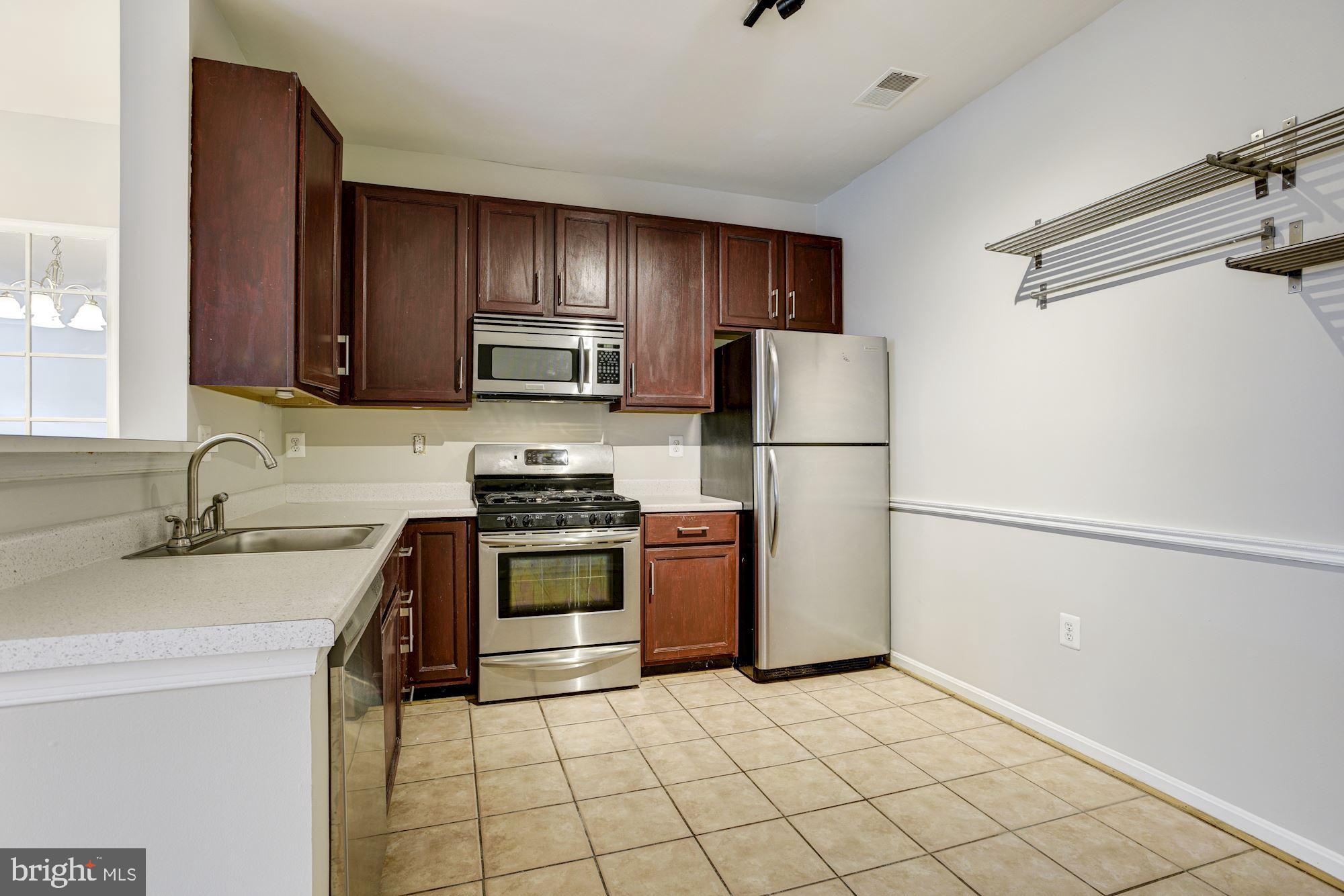 8714 Autumn Ridge Court Odenton, MD 21113 - Photo 14 of 43 Kitchen